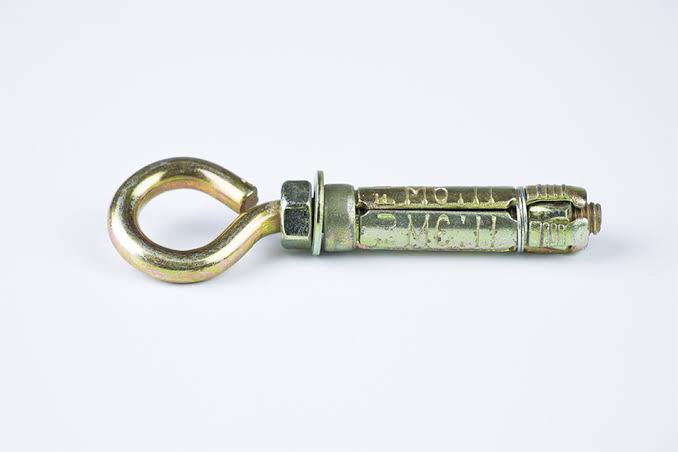 Cheville Metal Fermé 